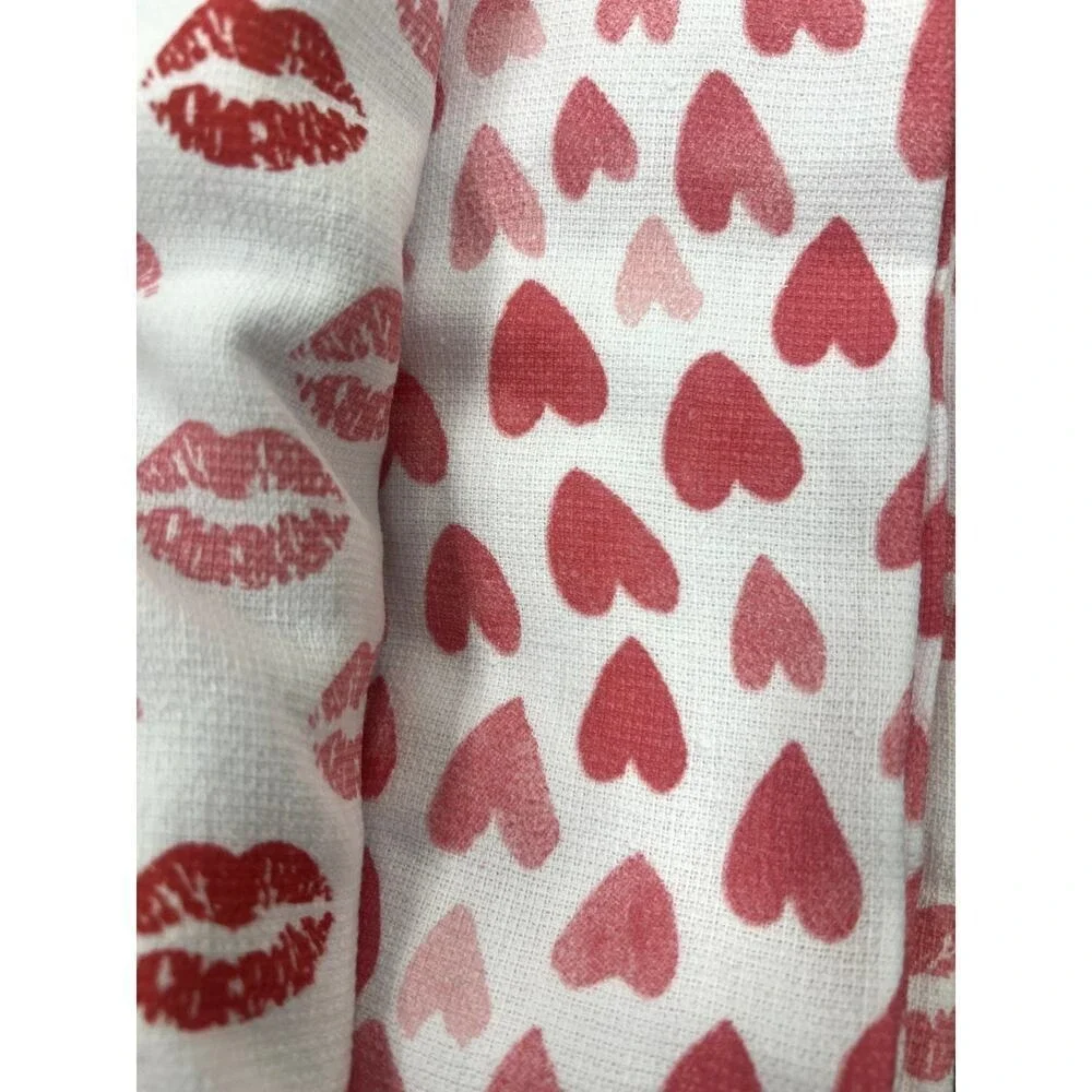 Cupcakes and Cashmere Hand Towels Kisses Lips Set 3